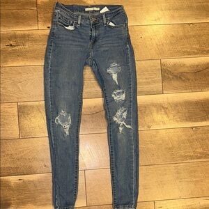 Levi's Distressed Skinny Jeans in Blue